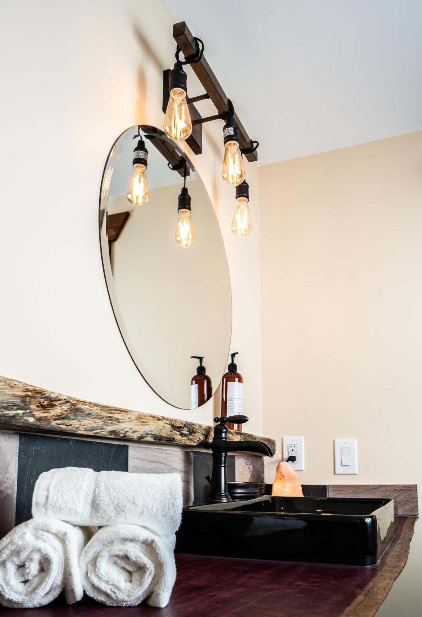The Horton Hotel Boone Room photo